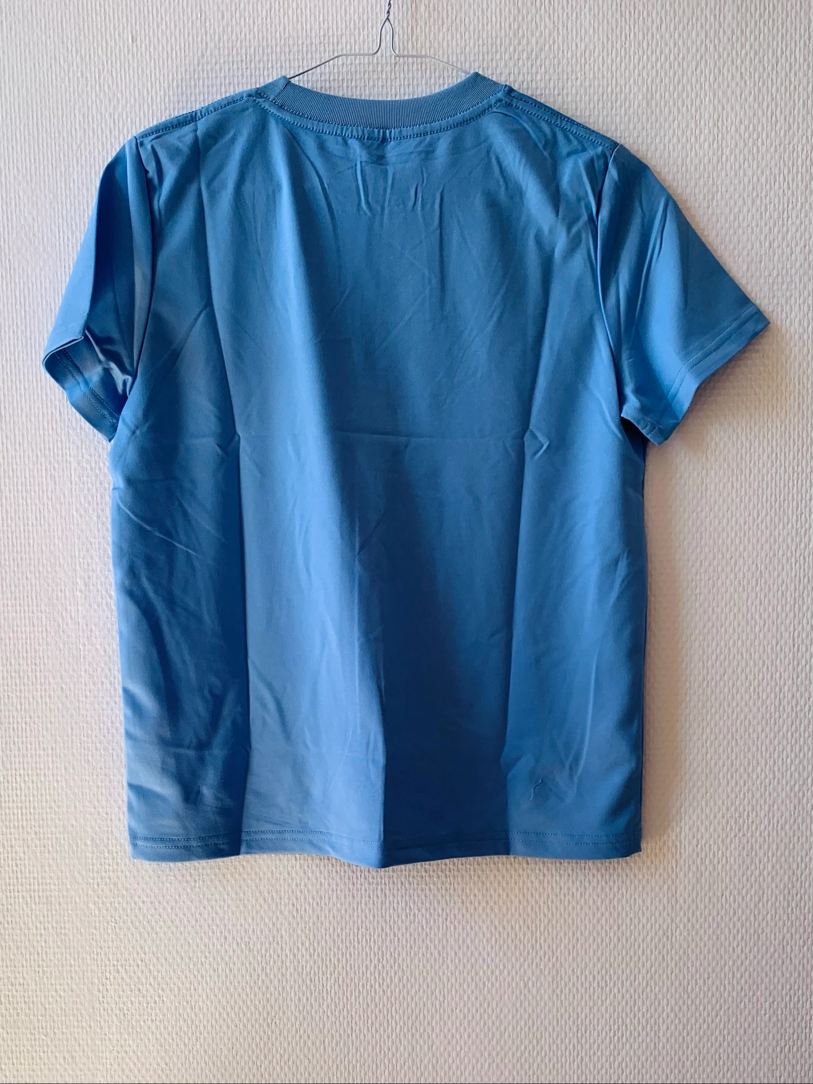 Camiseta Elegante e Confortável – photo 2